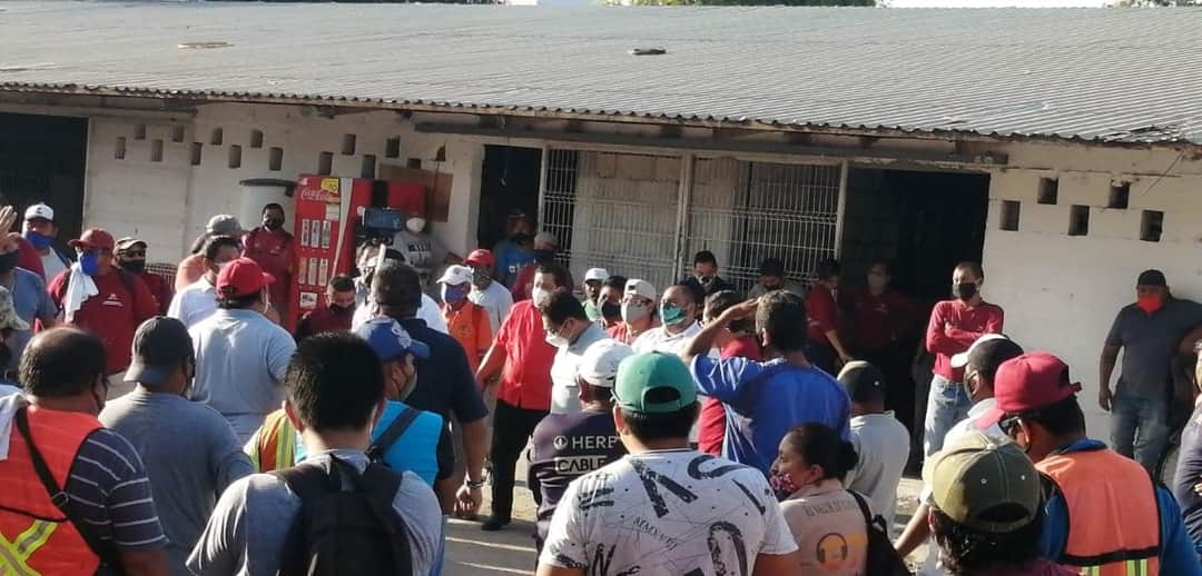 Trabajadores de limpieza realizan paro en Chetumal