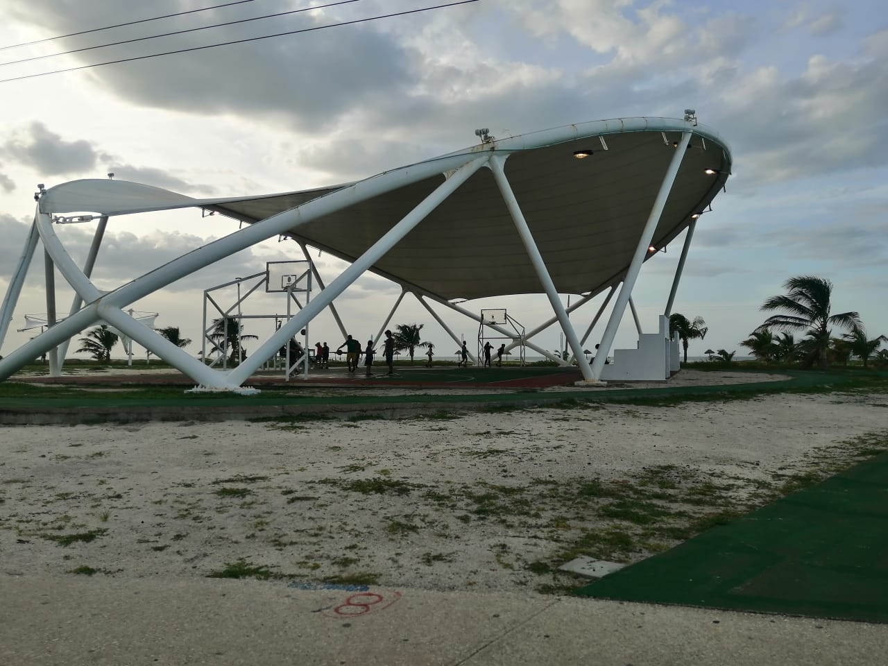 Deportistas se niegan a dejar espacios públicos de Ciudad del Carmen