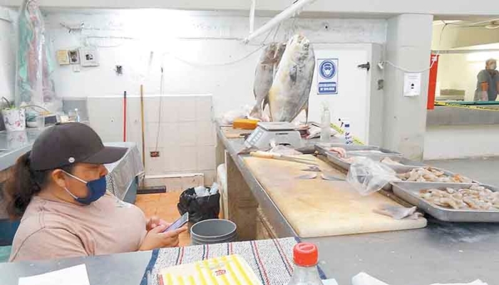 Reportan desplome del 90% en ventas de pescados y mariscos en Progreso