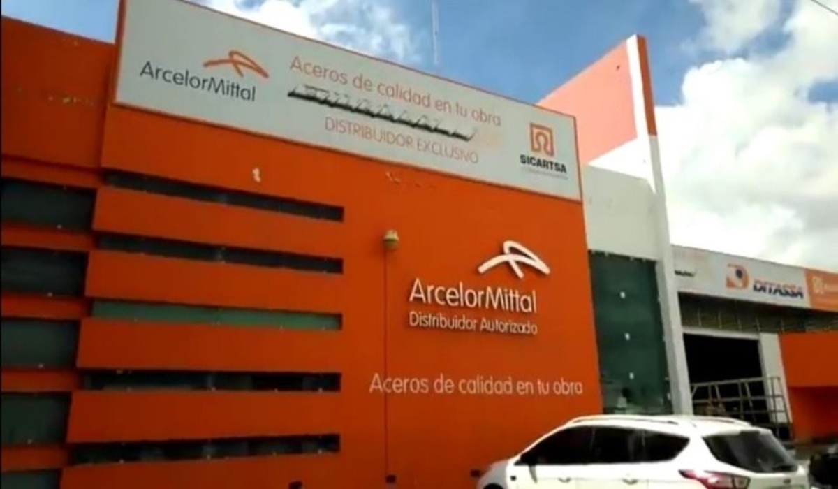 Asaltan distribuidora de acero en Cancún