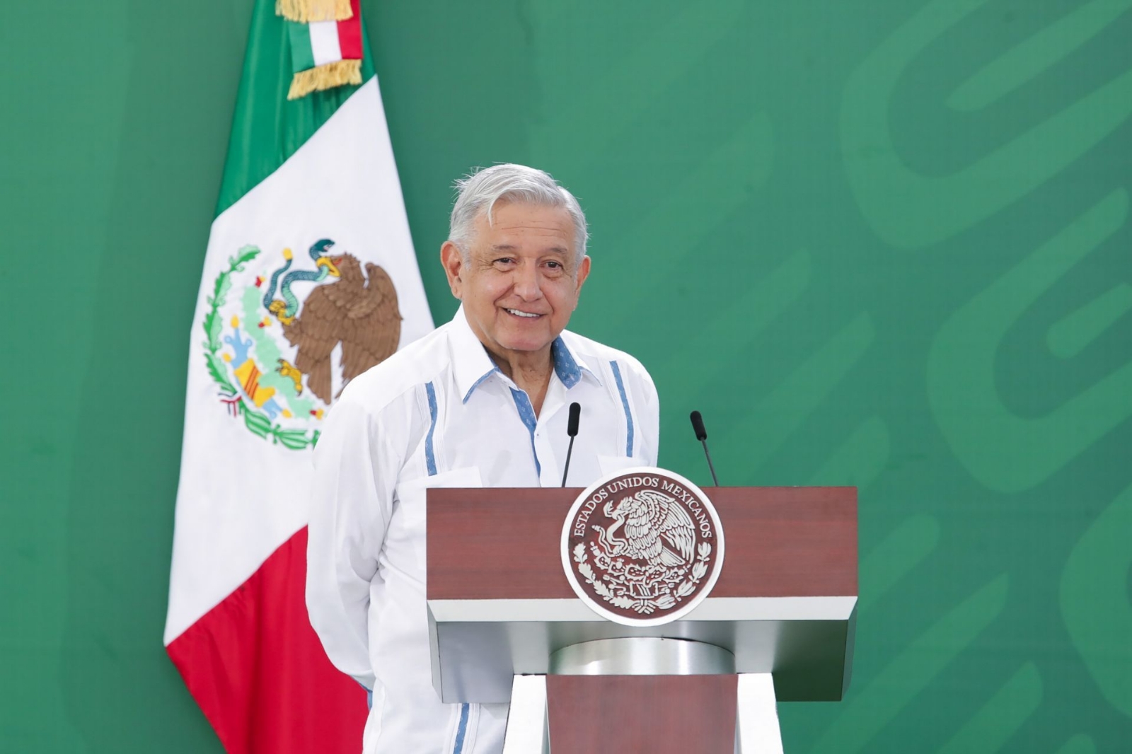 En lo que va de agosto se recuperaron más de 52 mil empleos: AMLO