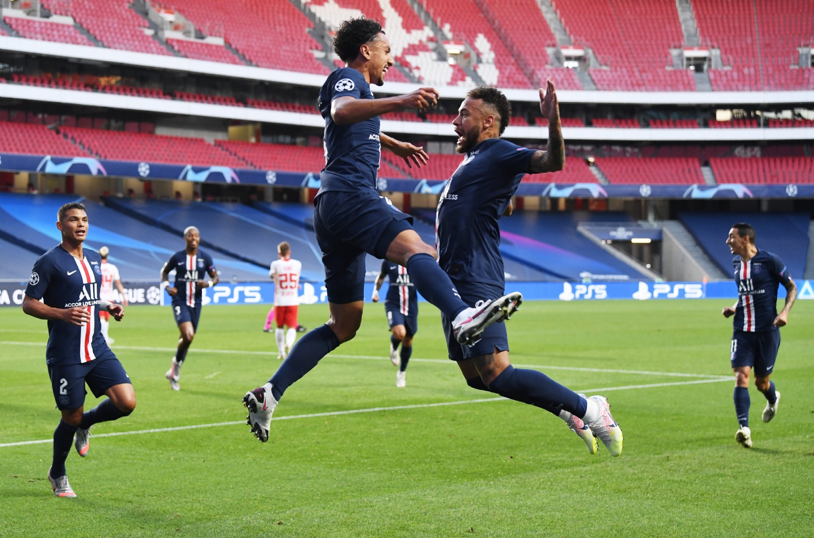 PSG es el primer finalista de Champions al golear 3-0 al Leipzig