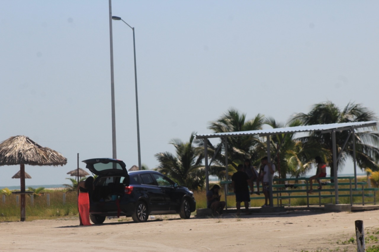 Aumenta movilidad en playas y parques de Ciudad del Carmen