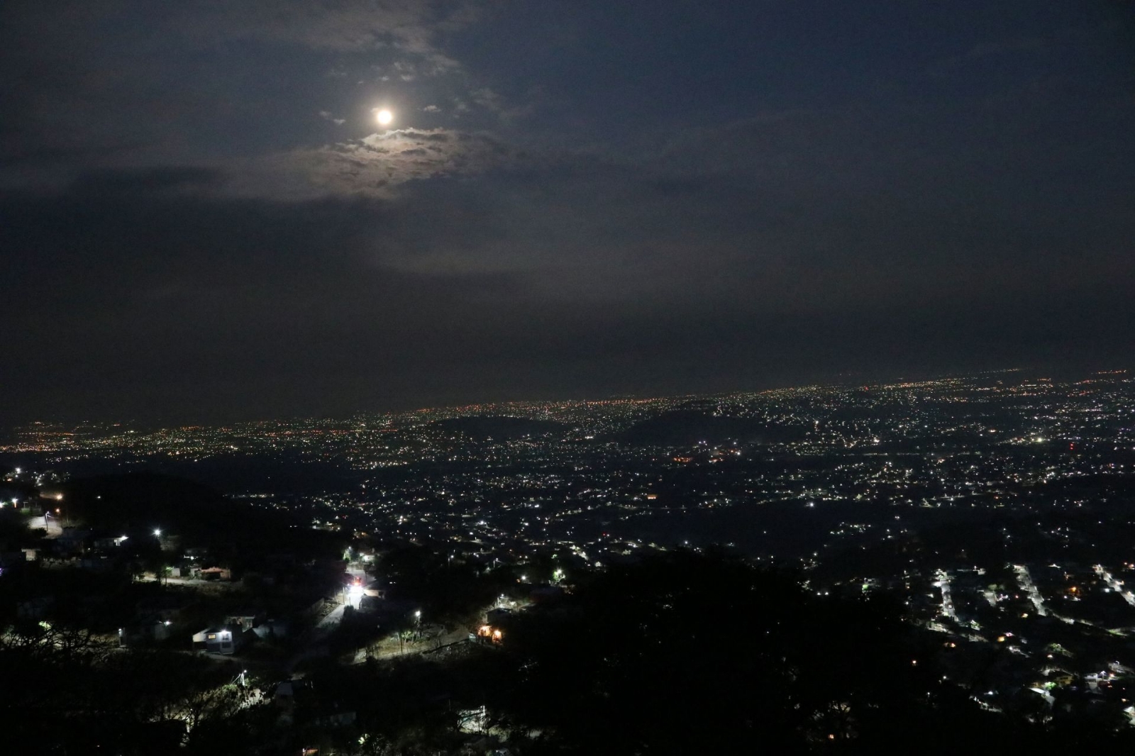 Luna del 6 de junio de este año (Cuartoscuro)