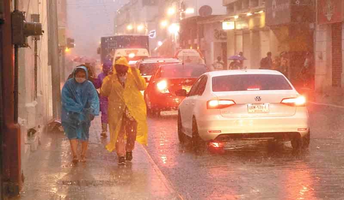 Prevén que Depresión Tropical 14 ingrese como Tormenta a Yucatán