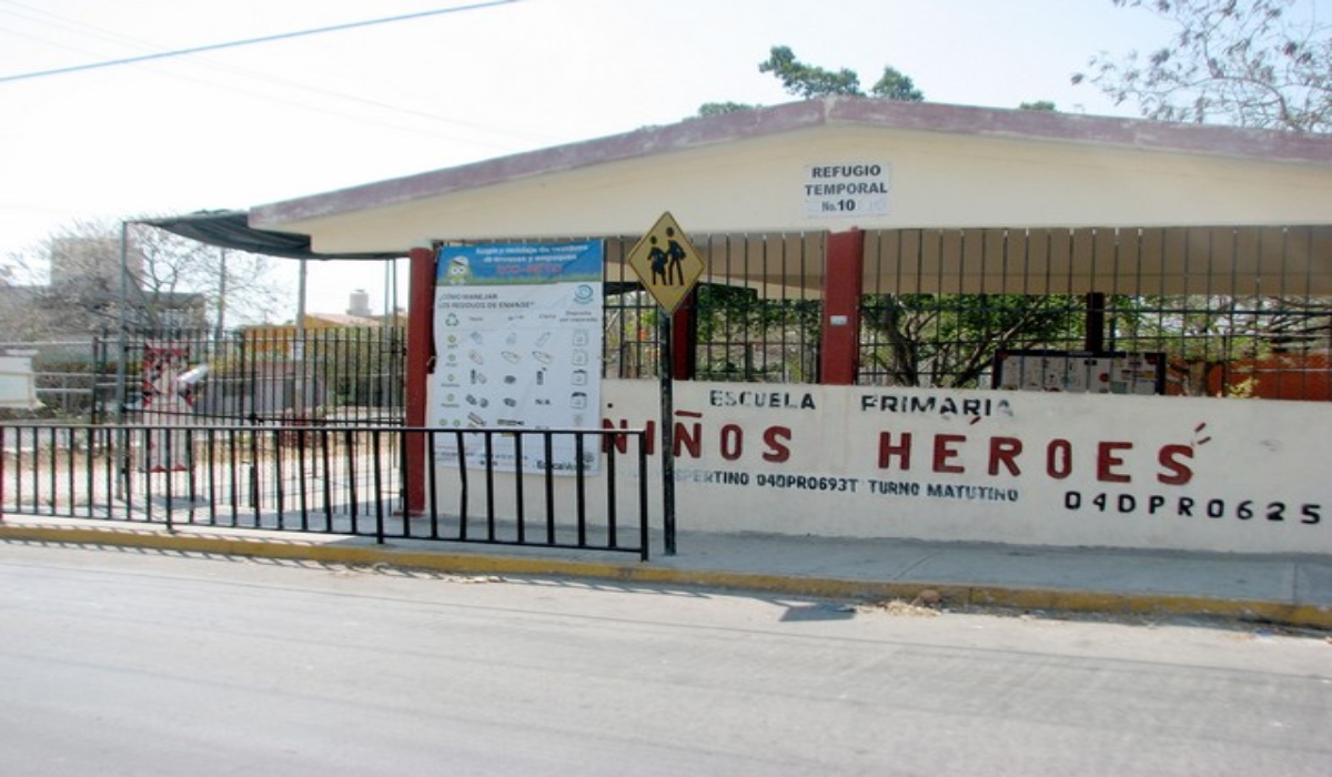 Más de 195 mil alumnos regresan a clases en Campeche