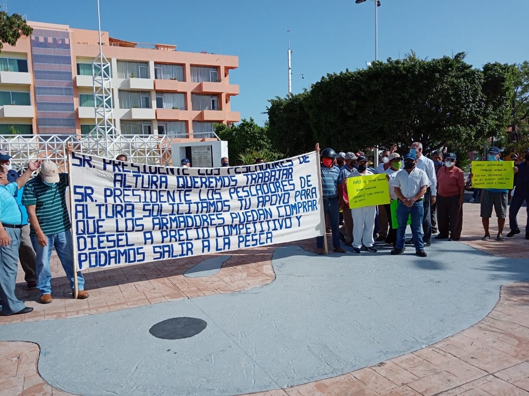 Pescadores de Ciudad del Carmen piden intervención municipal en apoyos federales