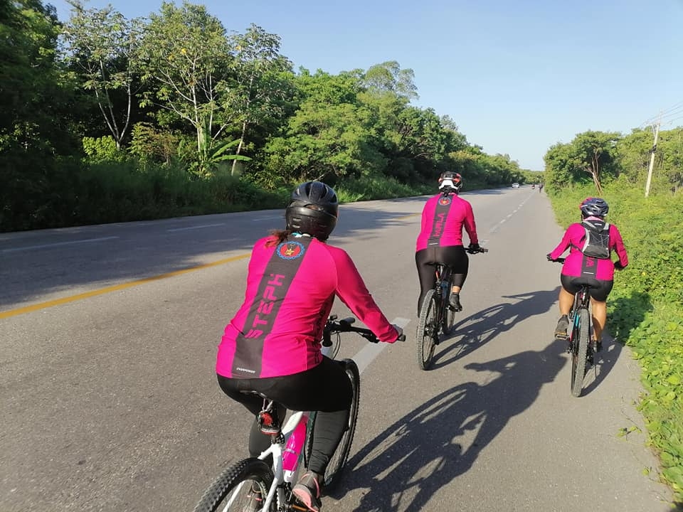 Ciclistas se preparan para el "Reto del Faro" en Ciudad del Carmen