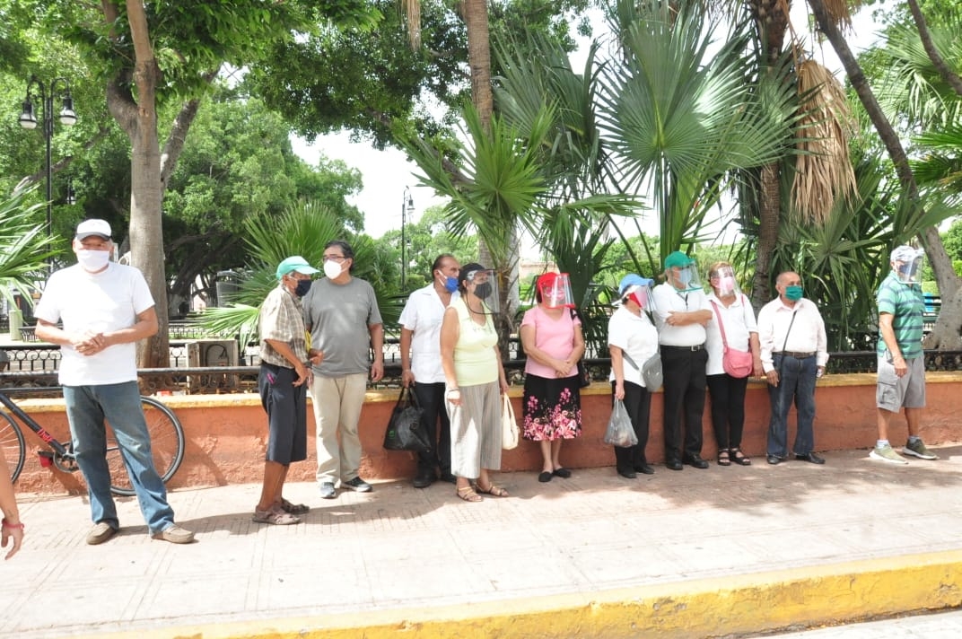 Empacadores de Mérida protestan por falta de ingresos