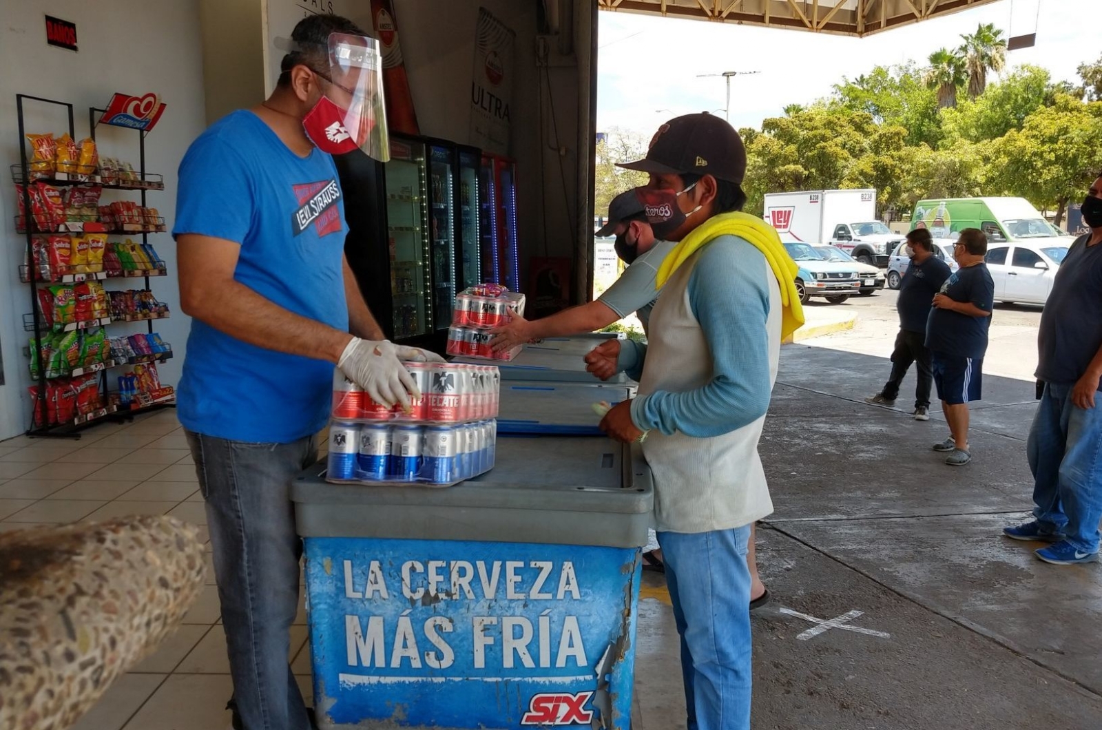 ¡Se acabaron las dudas! Revelan cuánto beben y gastan los mexicanos en cerveza