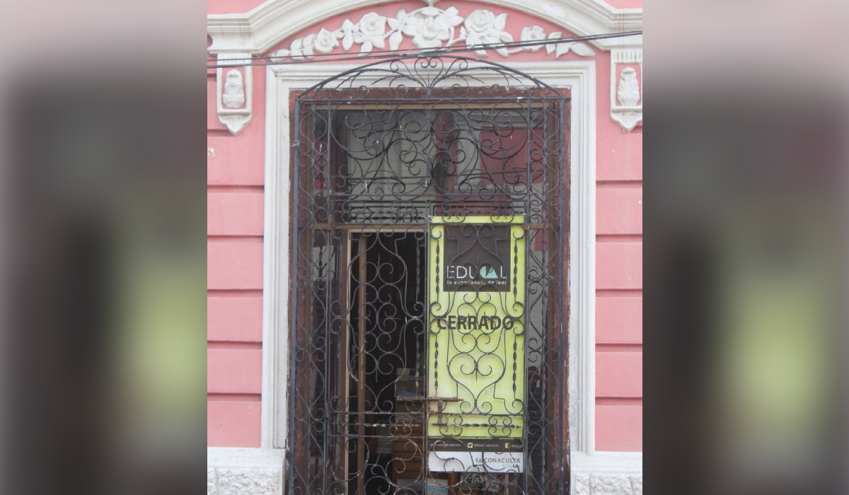 Librería Educal en Ciudad del Carmen, a la espera de indicaciones federales