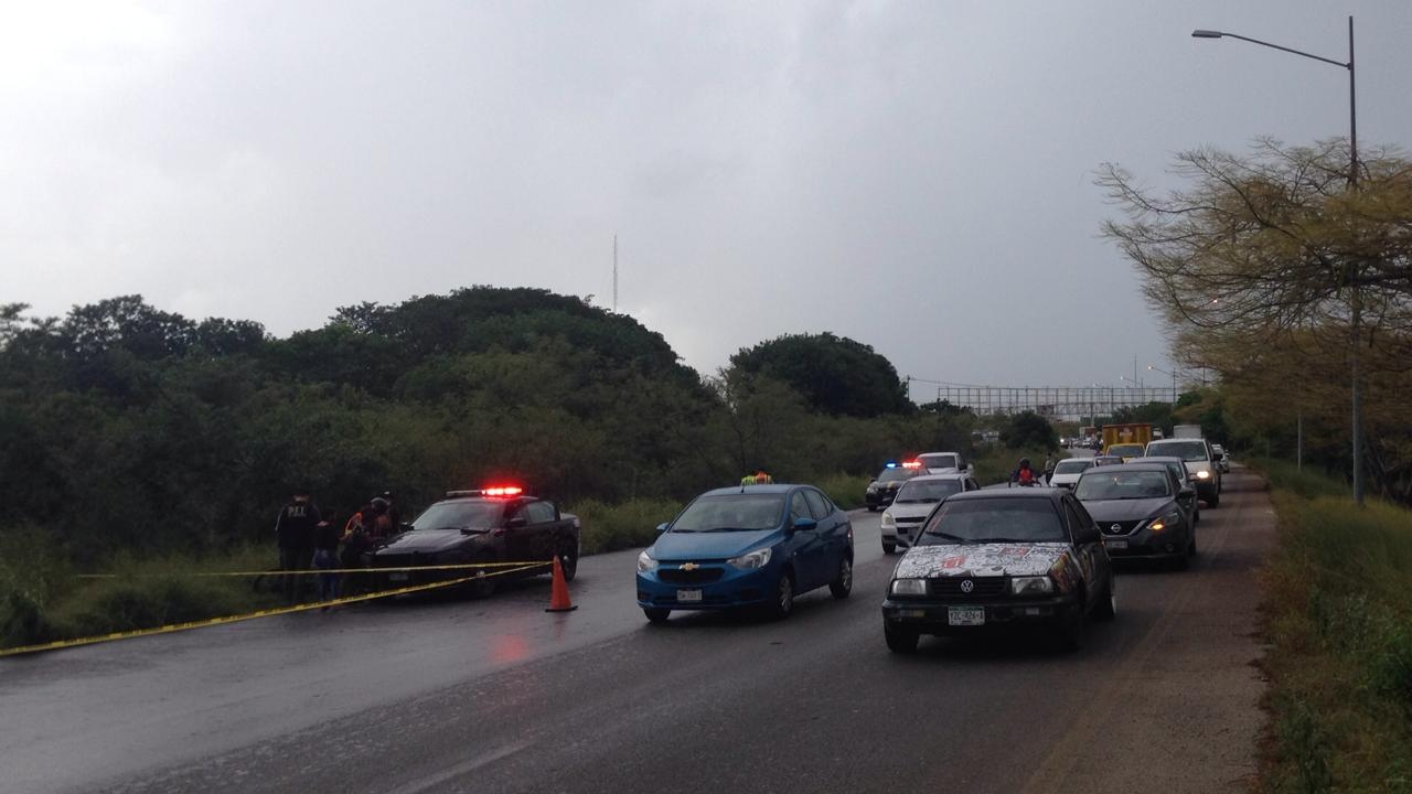 Tráiler atropella a dos ciclistas en el periférico de Mérida