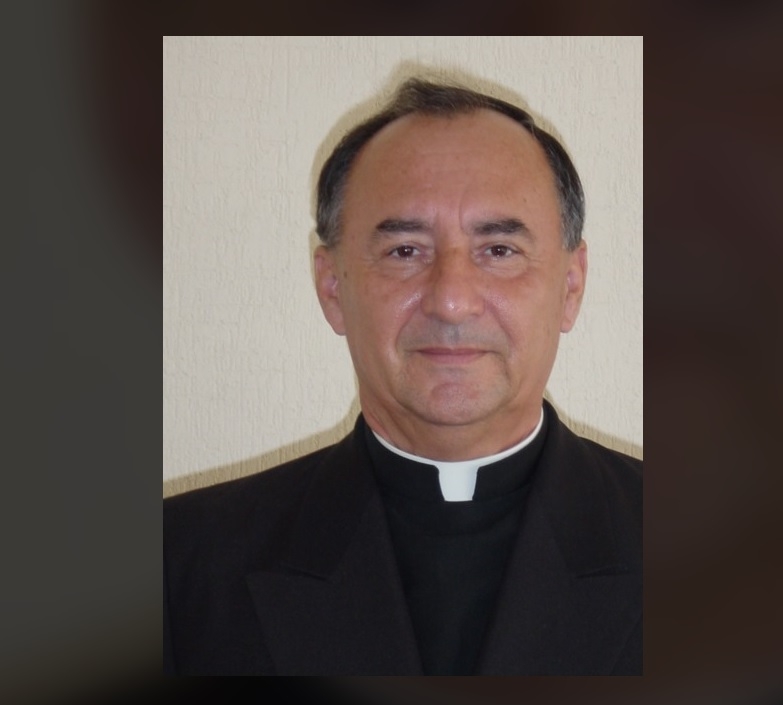 Fallece el sacerdote Moisés de Santos a los 74 años en Cancún