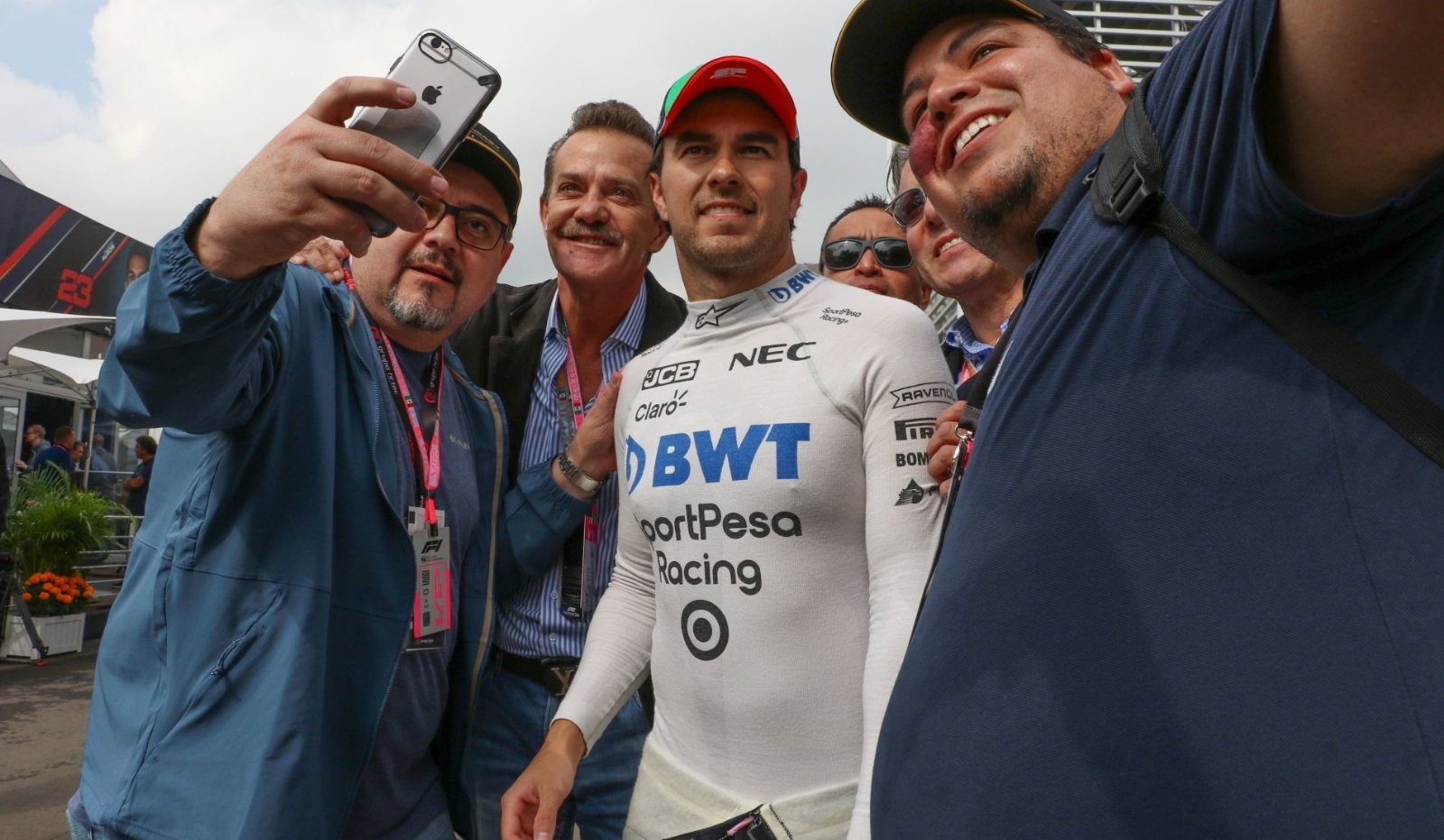 'Checo' Pérez supera la cuarentena, pero ¿por qué aún no puede correr?