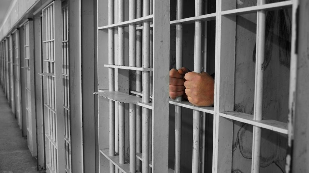Encarcelan a hombre por violar a una menor en el Palacio Municipal de Umán