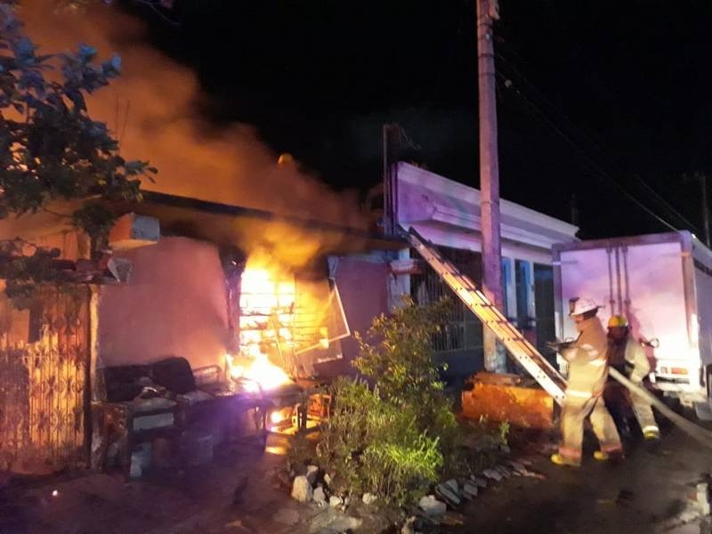 Se quema negocio de chatarra en Chetumal