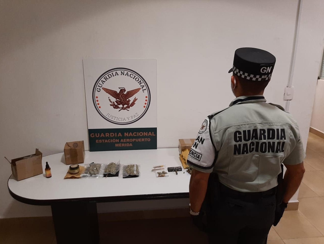 Guardia Nacional asegura presunta marihuana y aceite de cannabis en Mérida