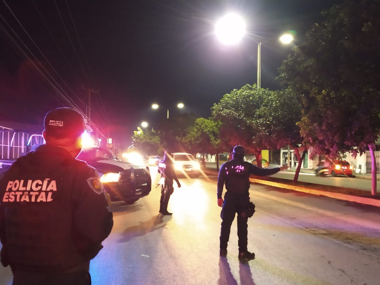 Las autoridades han puesto retenes en las principales avenidas de la Cancún Foto: Jazmín Rodríguez