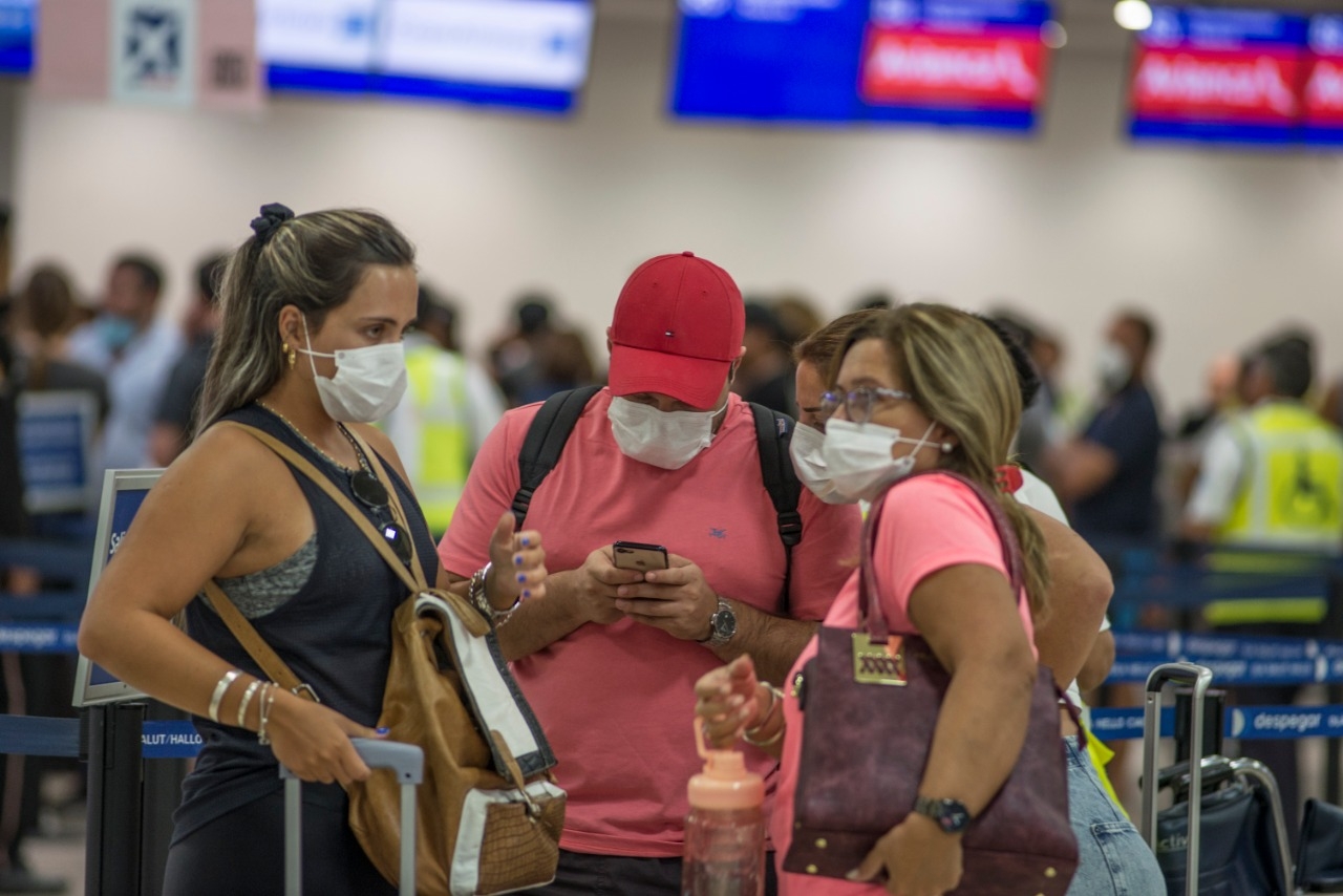 Aeropuerto de Cancún rompe récord de vuelos a pesar de la contingencia