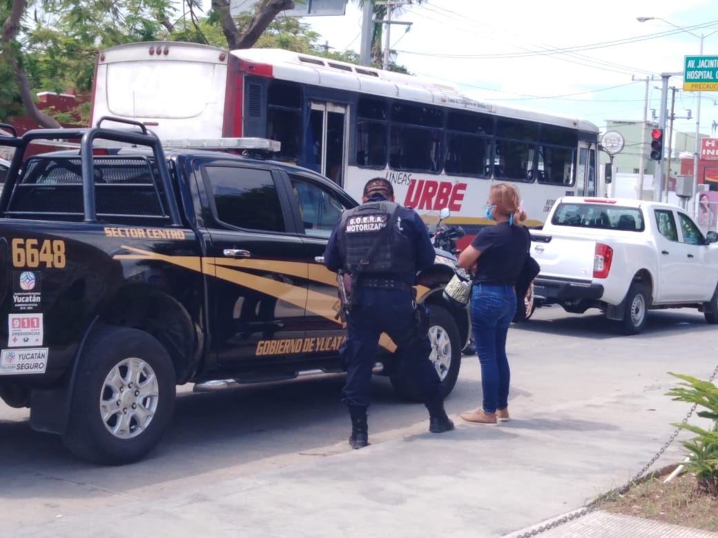 Conductor es detenido por transitar sin placas en Mérida