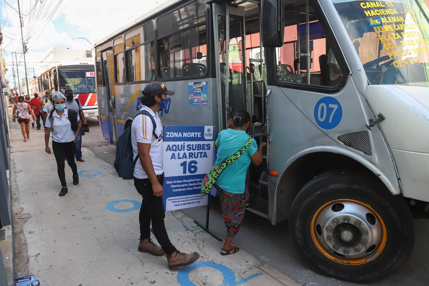 Abren nuevos paraderos en el Centro Histórico de Mérida: EN VIVO