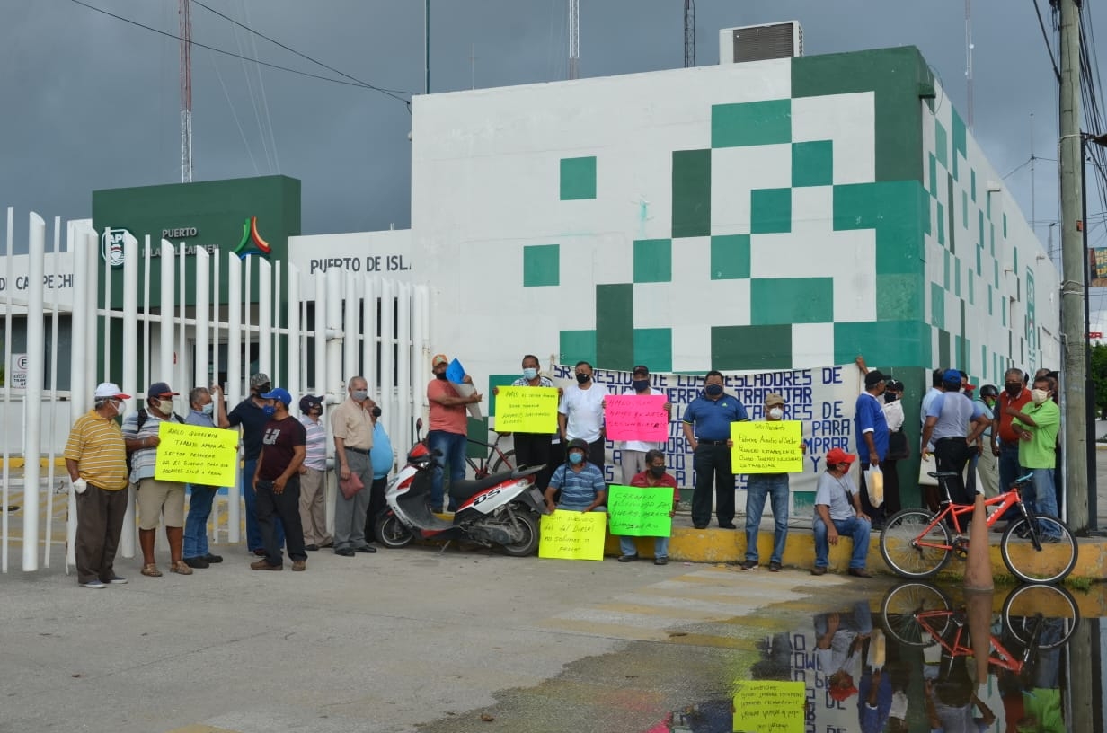 Pescadores de altura, sin actividad ni sustento en Campeche