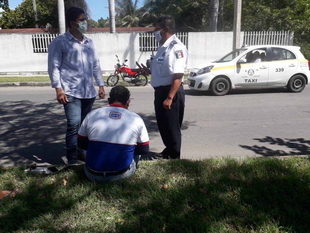 Derrapa motociclista en Chetumal