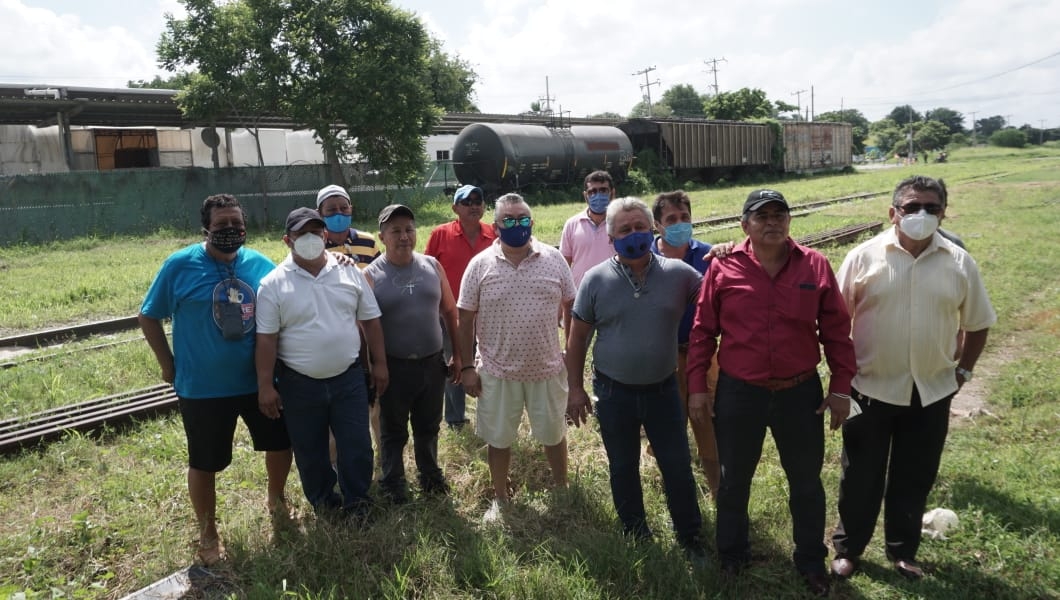 Operadores de trenes protestan en Campeche