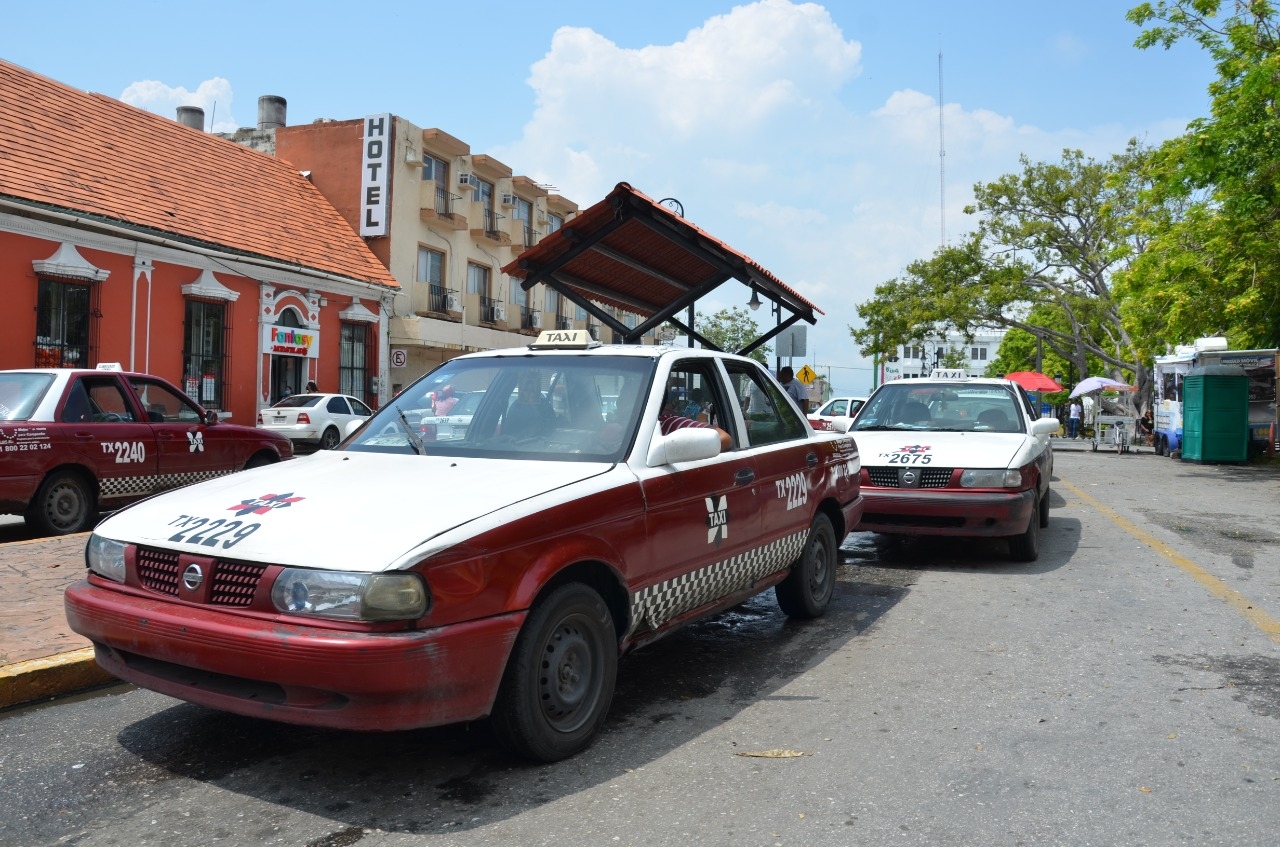 Denuncian a taxistas abusivos en Ciudad del Carmen