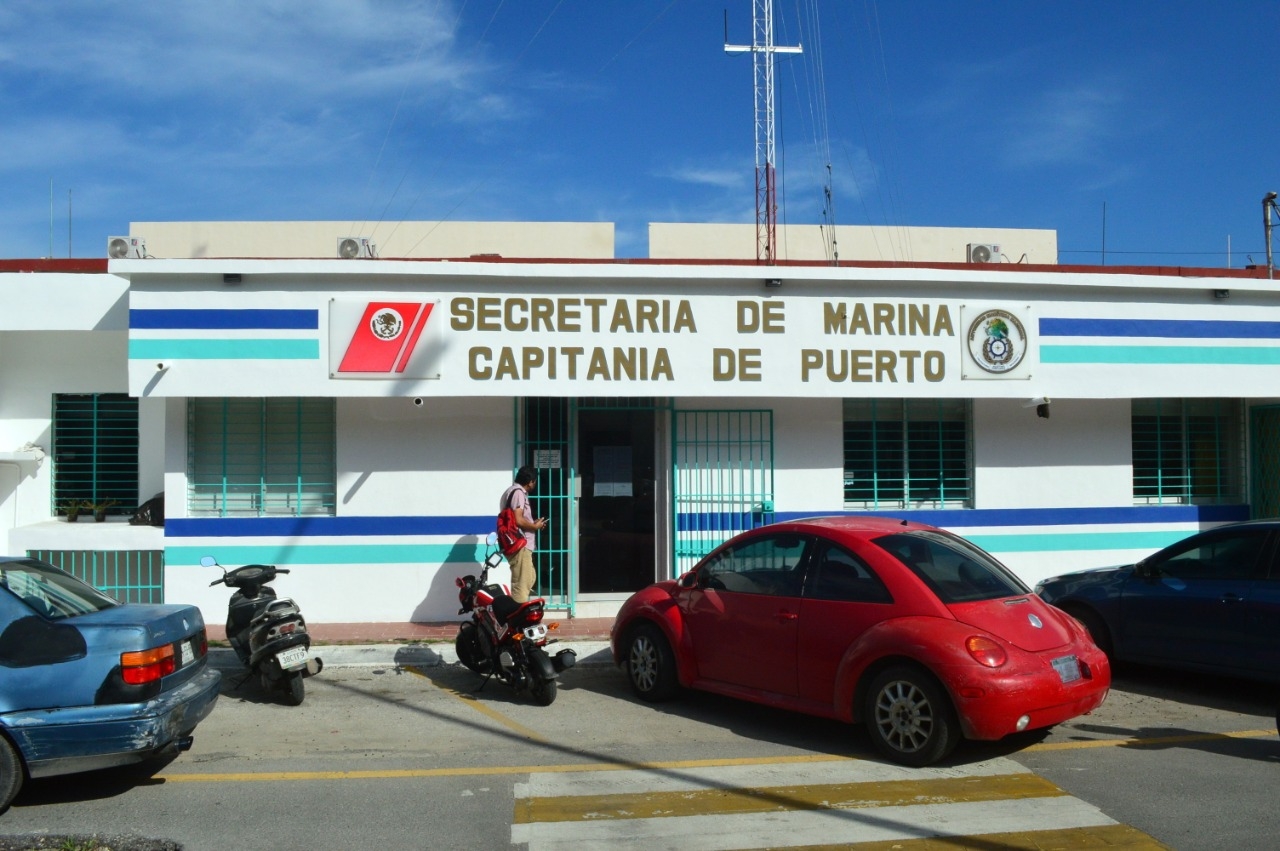 49 embarcaciones de Campeche zarpan rumbo a Tamaulipas a la captura del camarón