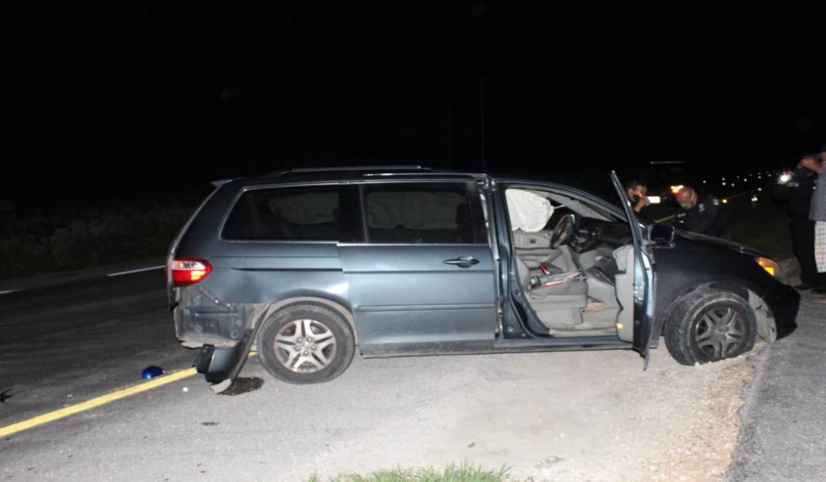 Vagoneta protagoniza choque en la carretera Motul-Baca