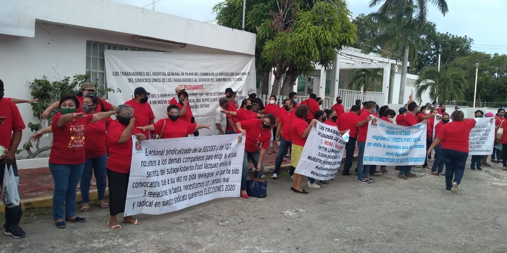 Trabajadores estatales toman instalaciones del sindicato en Chetumal