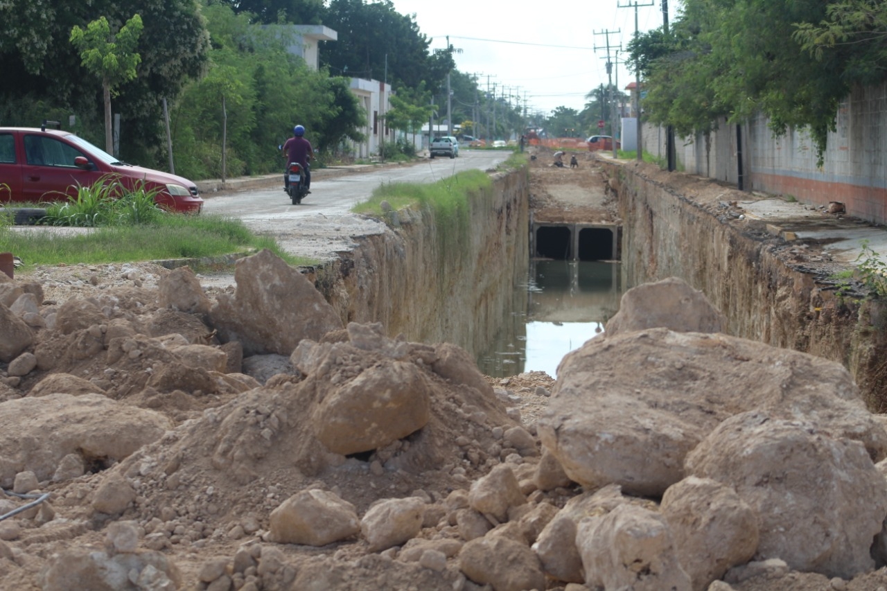 Comisión de Agua Potable retoma trabajos del drenaje pluvial en Chetumal