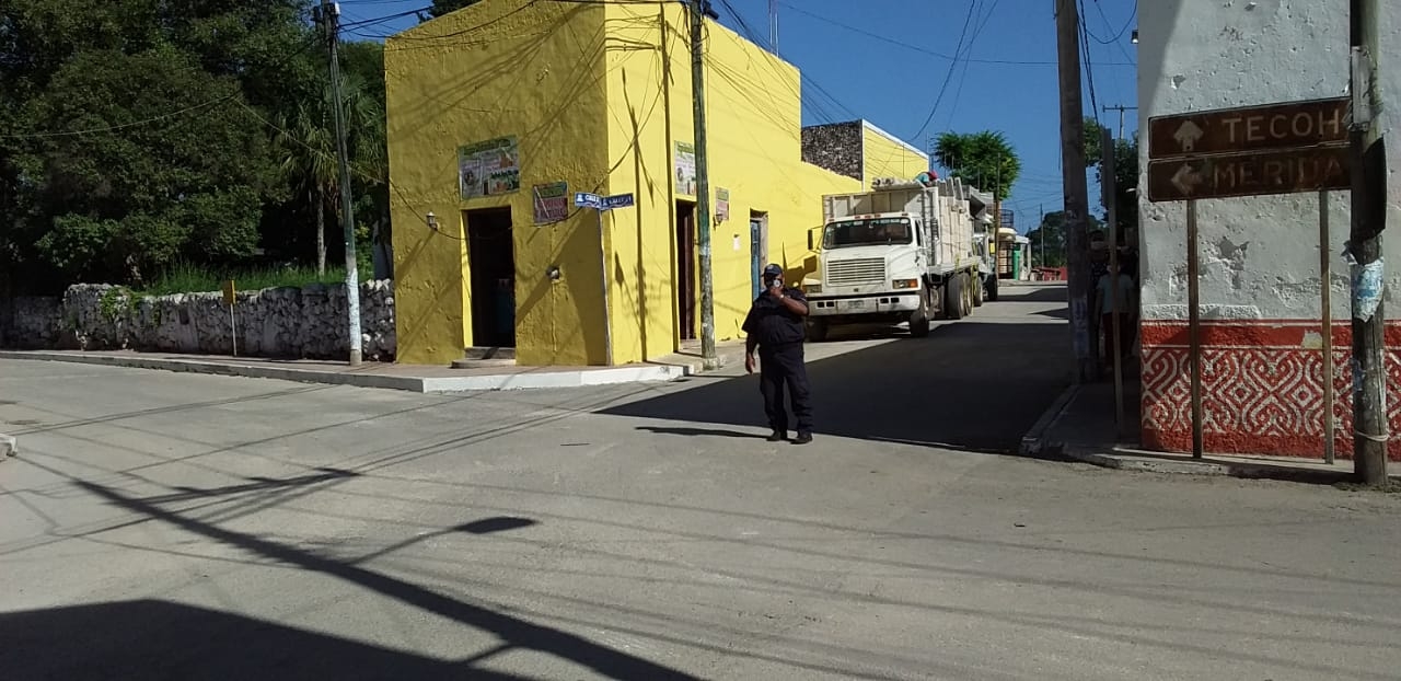 Comerciante de Tekit acusa de prepotentes a policías