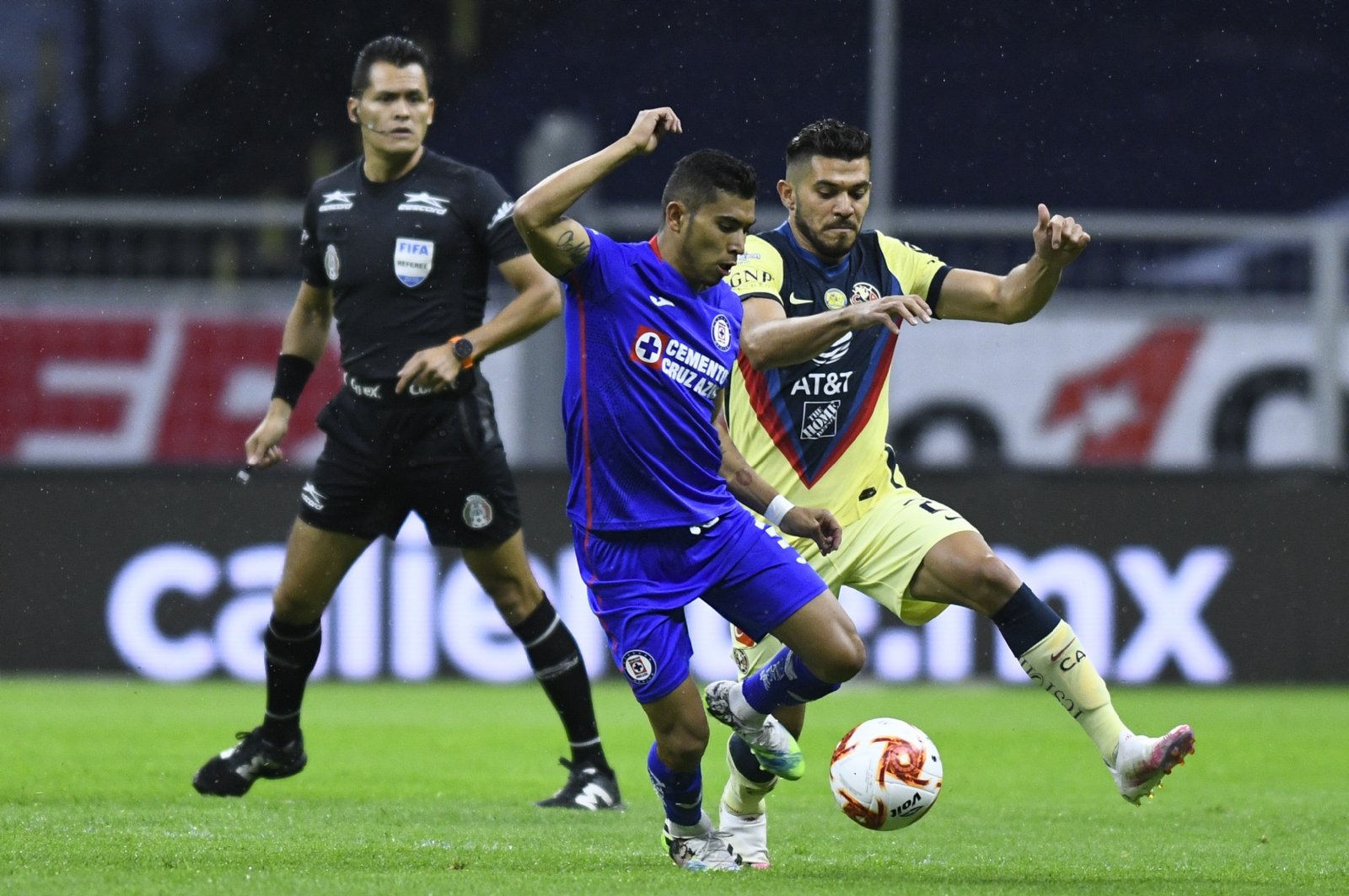 Cruz Azul pierde liderato tras empate con el América