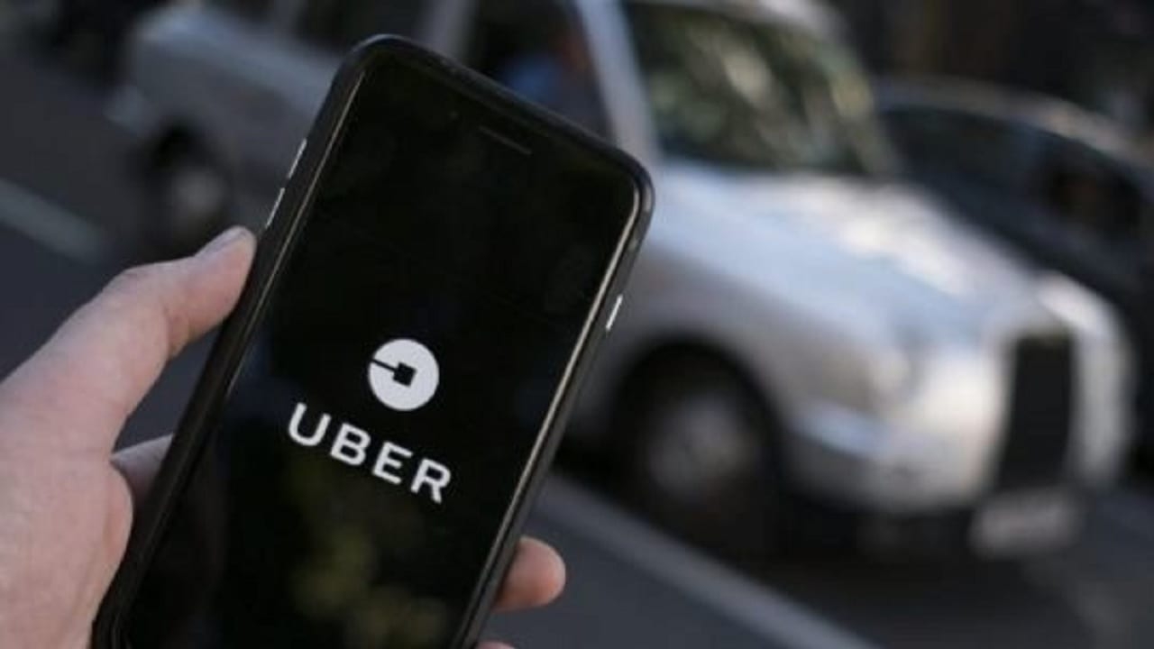 Altas tarifas de Uber desatan críticas en redes sociales