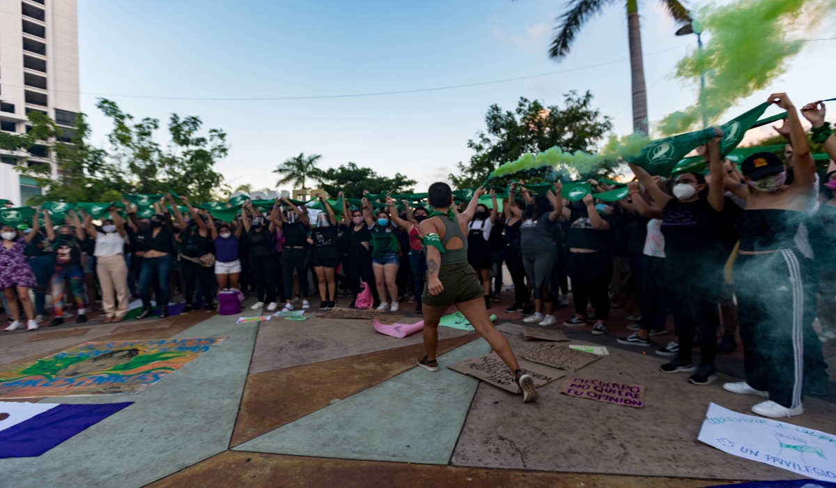 Mujeres en 5 municipios de Quintana Roo se manifestaron para pedir la despenalización del aborto. Foto: Erick Marfil.