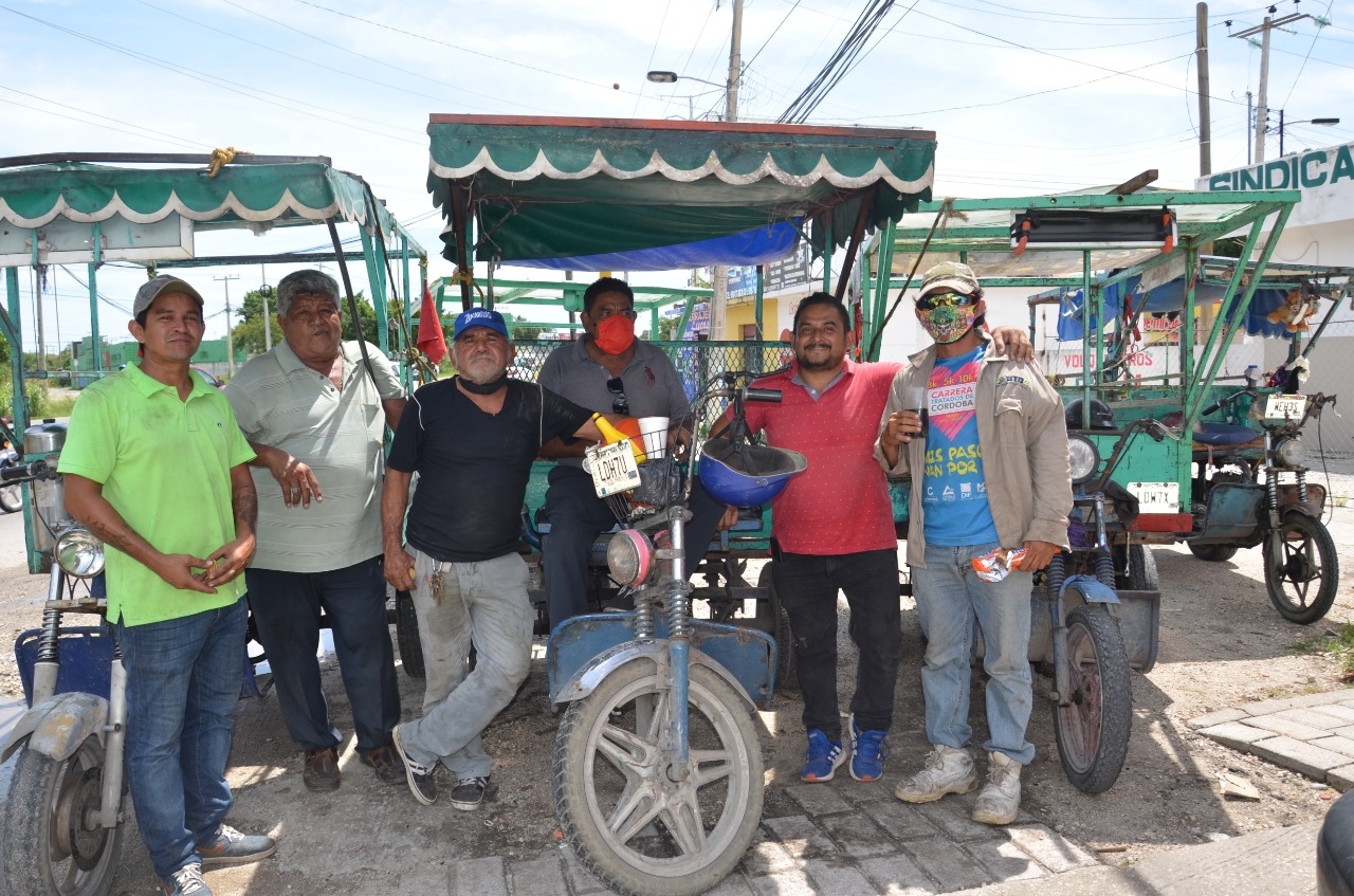 La contingencia sanitaria por COVID-19 ha afectado a mototaxis, por lo que piden hablar con el presidente municipal, Óscar Rosas. Foto: José Pacheco