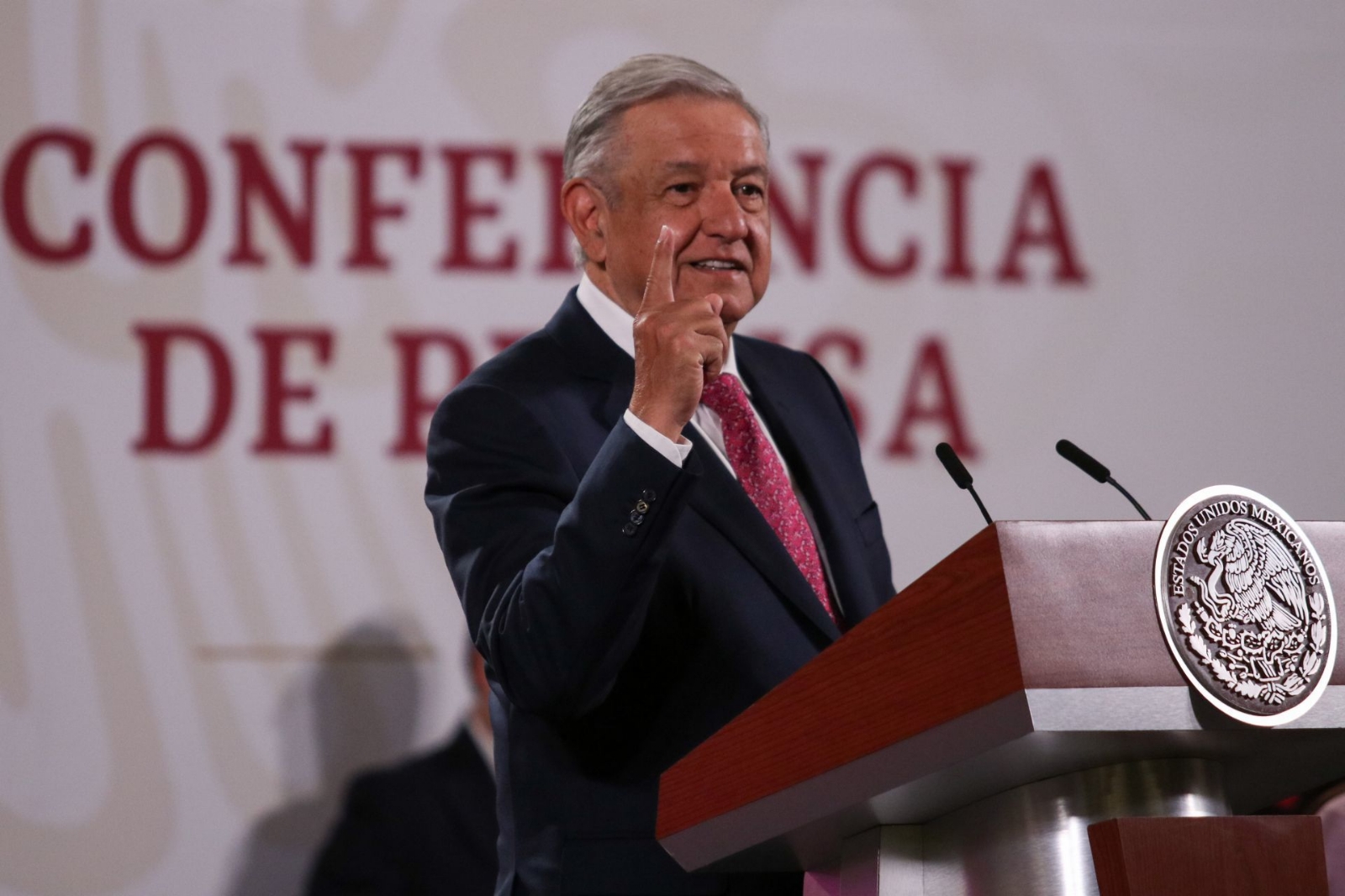 AMLO presentará reforma constitucional si SCJN rechaza consulta sobre expresidentes