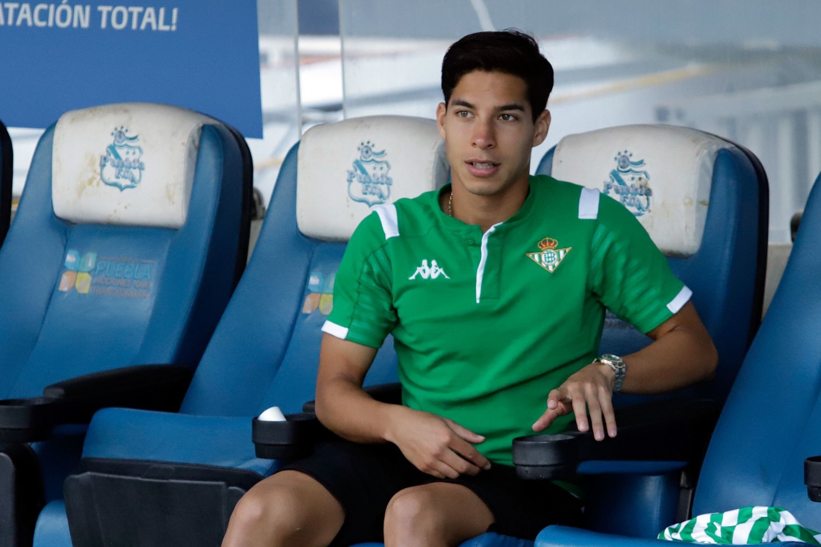 Diego Lainez cerca de salir del Betis; está en la lista de transferibles