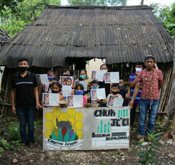 Jóvenes de Dzitás crean artesanías ecológicas