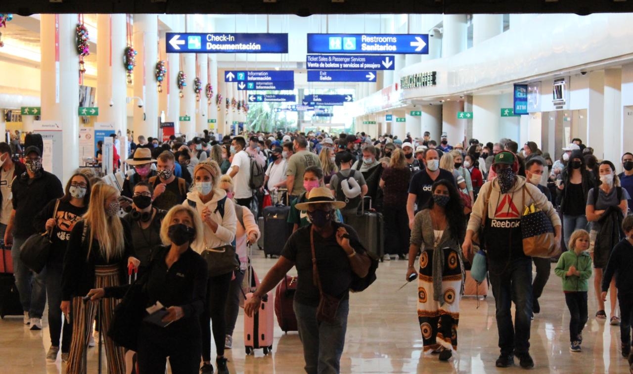 Aeropuerto de Cancún opera con 409 vuelos este domingo