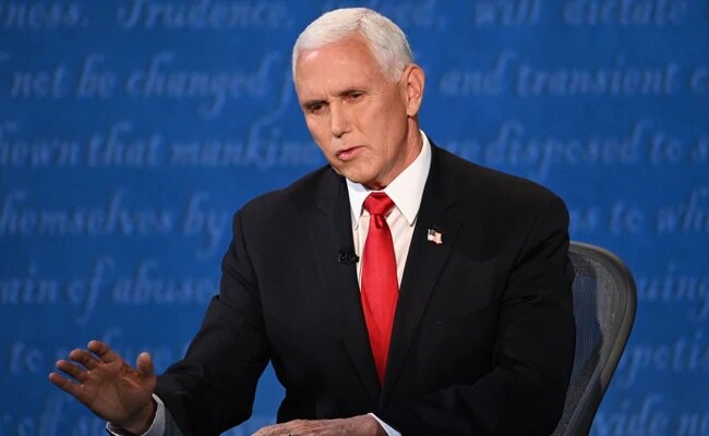 Mike Pence descarta invocar la Enmienda 25 para destituir a Trump