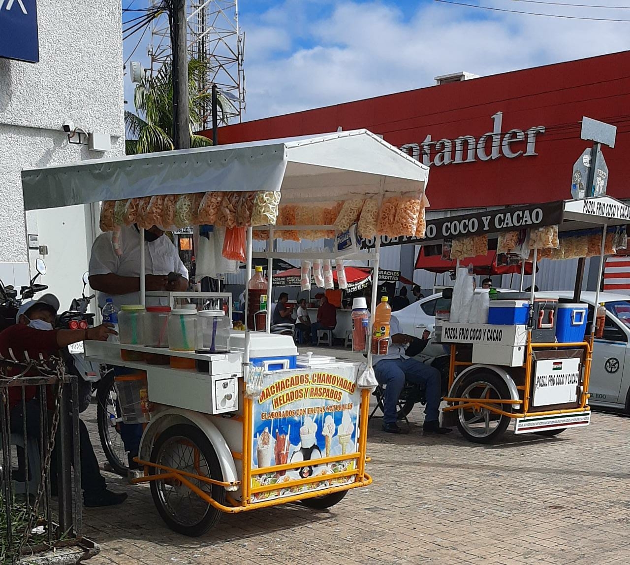 Lluvias dieron ‘tregua’ a vendedores ambulantes en Playa del Carmen