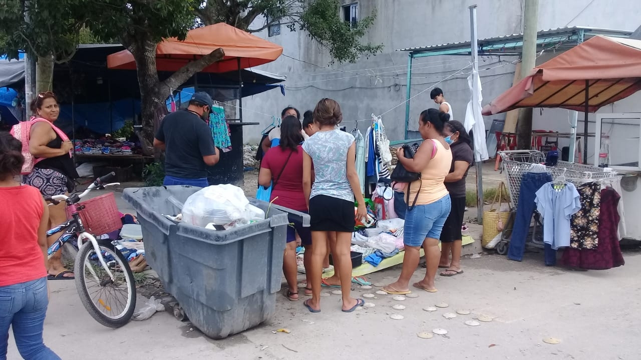 Tianguis de Bellavista en Playa del Carmen sobrevive a crisis por pandemia