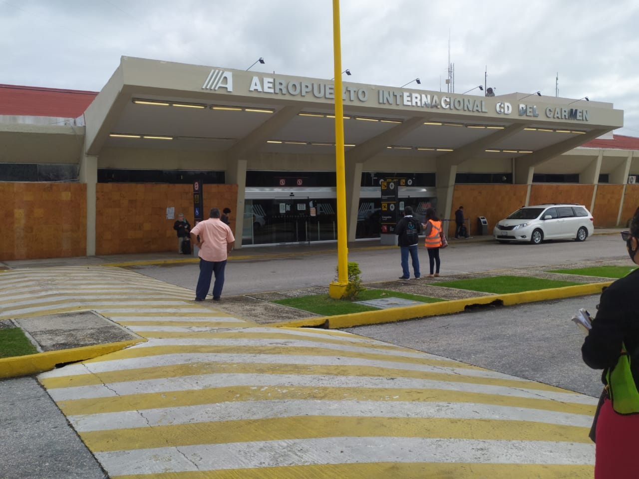 Aeropuerto de Ciudad del Carmen opera con normalidad tras afectaciones por Frente Frío 26