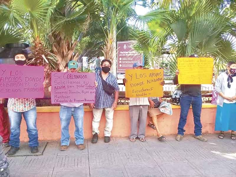 Comerciantes de "Mérida en Domingo" piden ayuda a Mauricio Vila