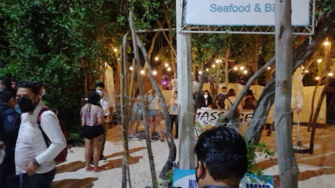 Cofepris sanciona a club por realizar evento masivo en Playa del Carmen