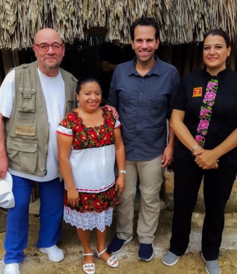 Carlos Loret de Mola y 'Brozo' almuerzan con la chef Rosalía Chay al sur de Yucatán