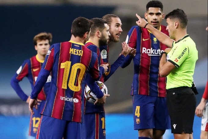 Castigan a Messi con dos partidos por expulsión; Barcelona presentará recurso